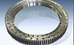 High precision slewing bearing