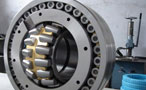 Triple-ring combined roller bearing